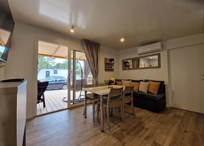 Кемпинг Mobile K Биоград-на-Мору